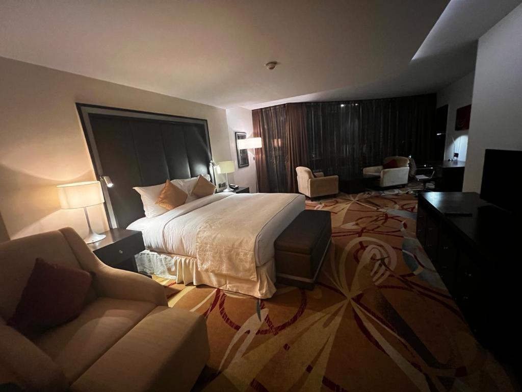 Pearl Of Africa Hotel Кампала Екстериор снимка